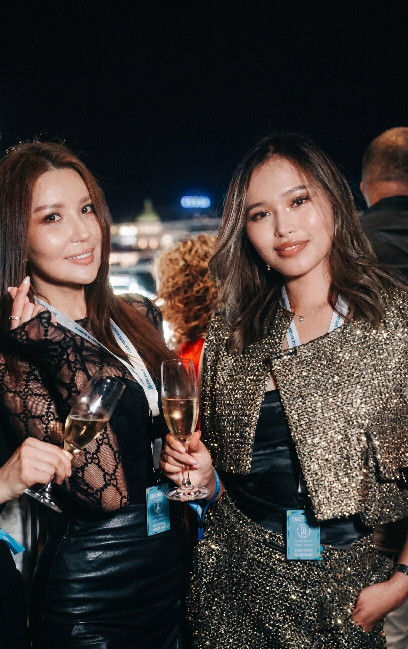 Amber Lounge — guests with champagne