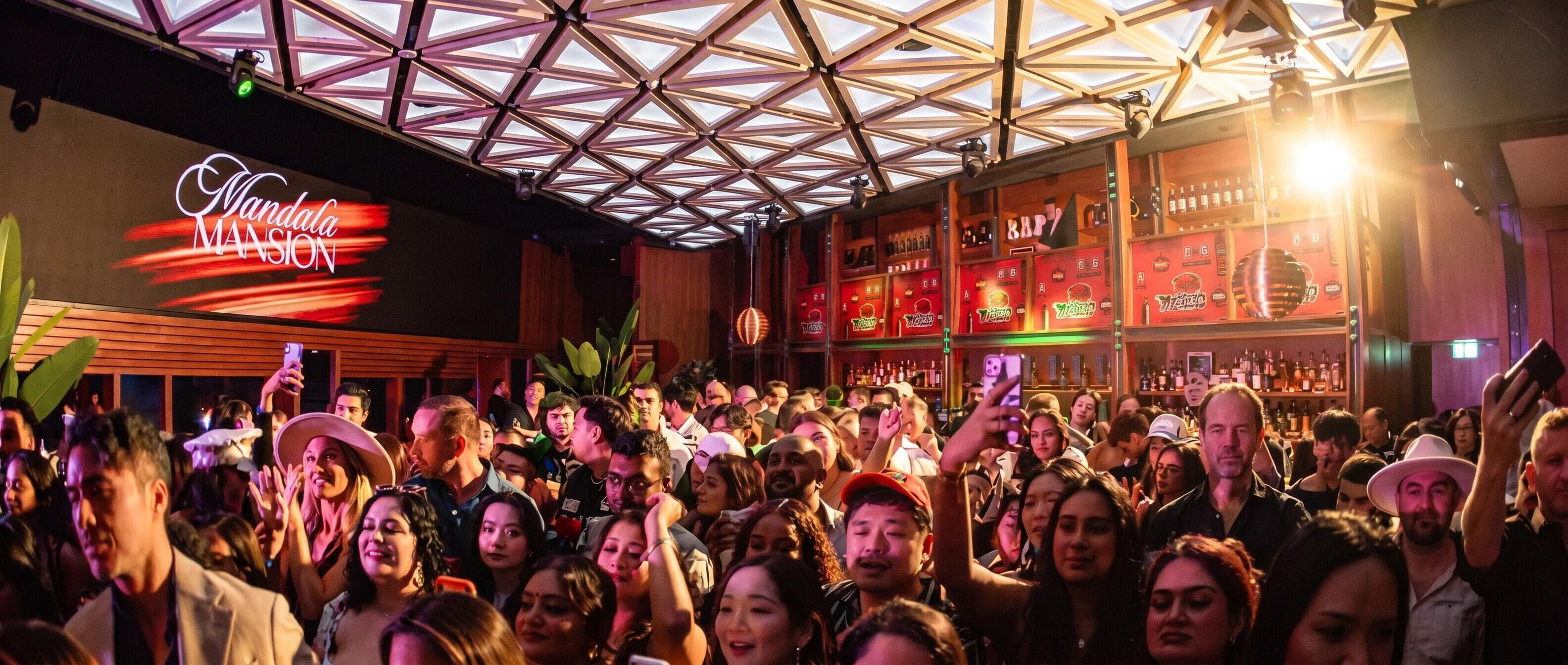 Mandala Mansion / PUSH — crowd energy
